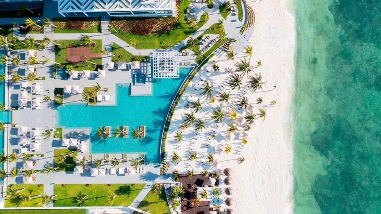 Ocean View In 5 Diamond Resort Cancún